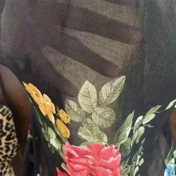 Floral Printed Camisole, Size M - Picture 5 of 6